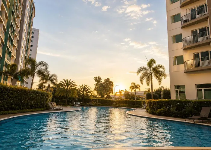 Spacious 2br Staycation Pinas Appartamento